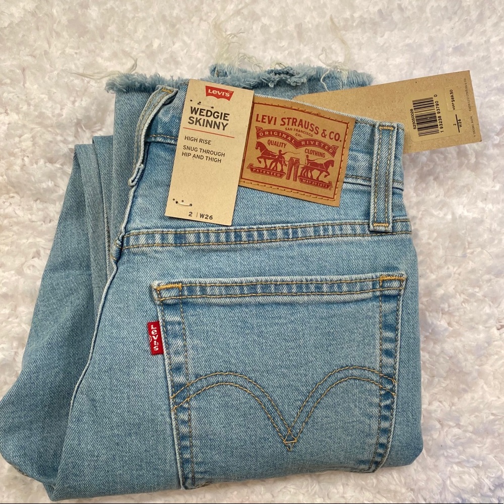 Levi’s womens wedgie skinny jeans size 26/2